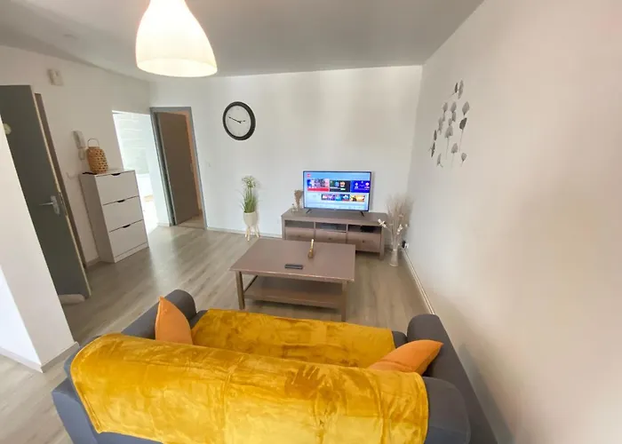 Joli Avec Parking Gratuit Sur Place * Givet